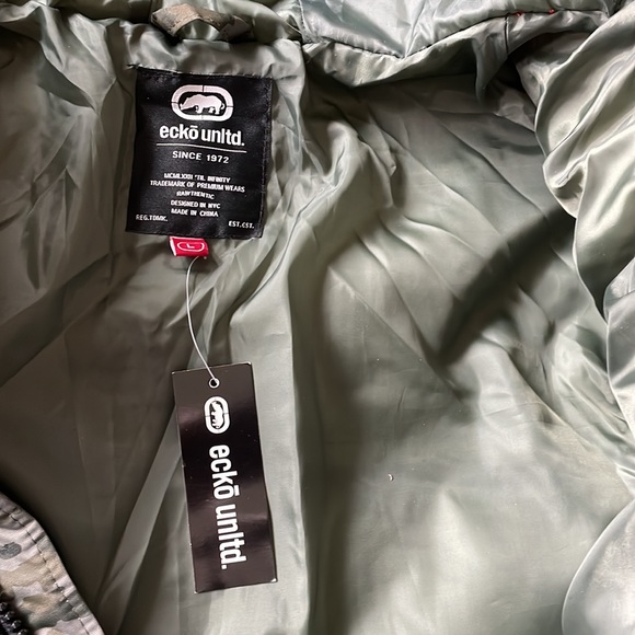 Ecko Unlimited Black & Camo Hooded Heavy Puffer Zip Up Jacket - Picture 9 of 13